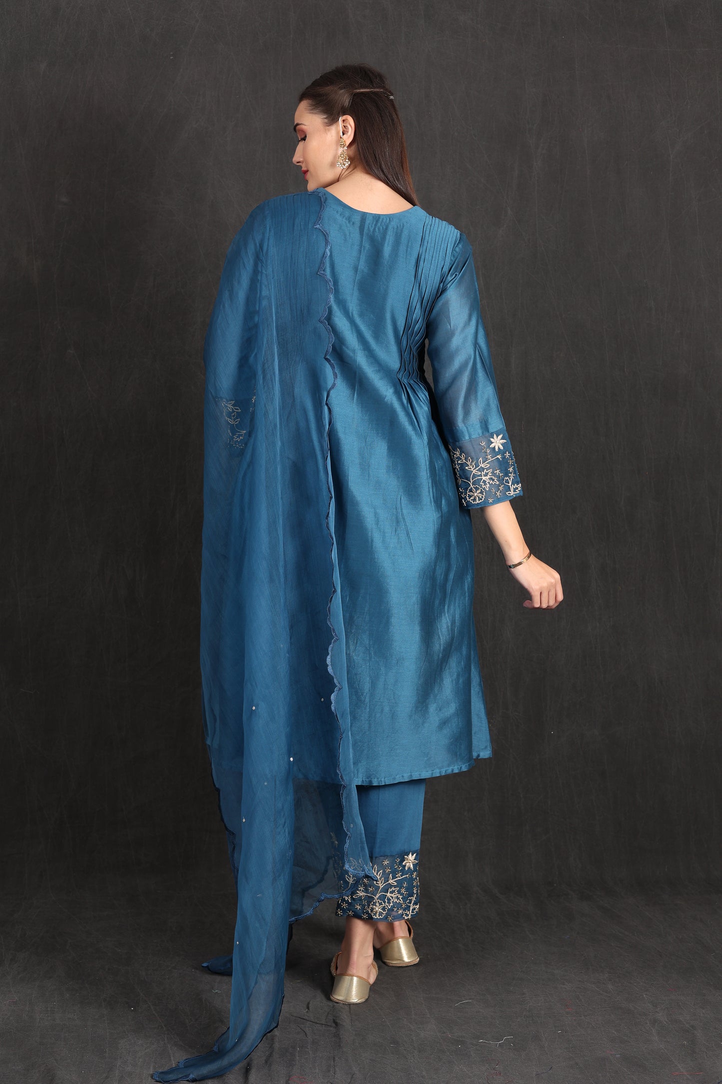 MAHIRA - Blue Pleated Suit