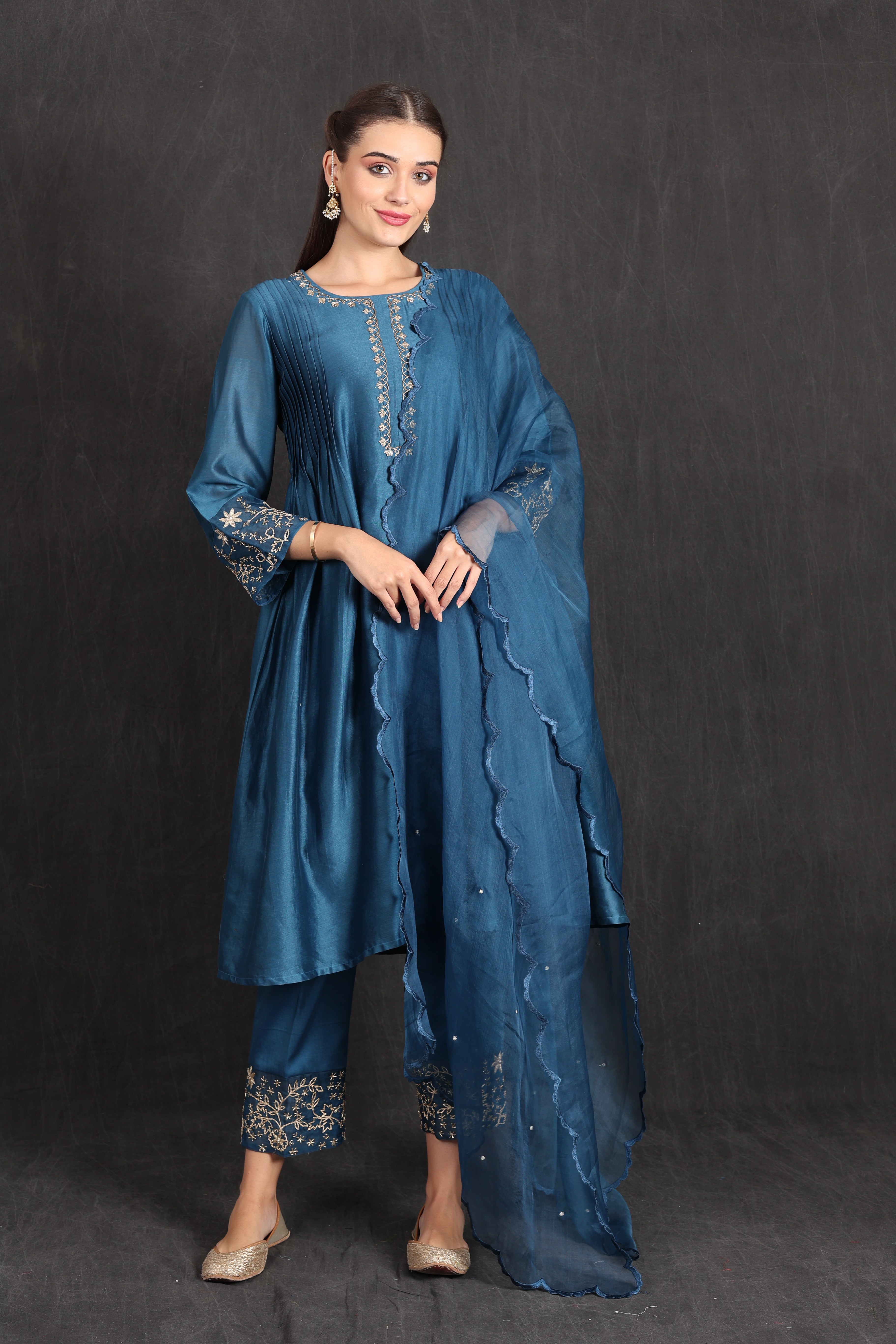 MAHIRA - Blue Pleated Suit