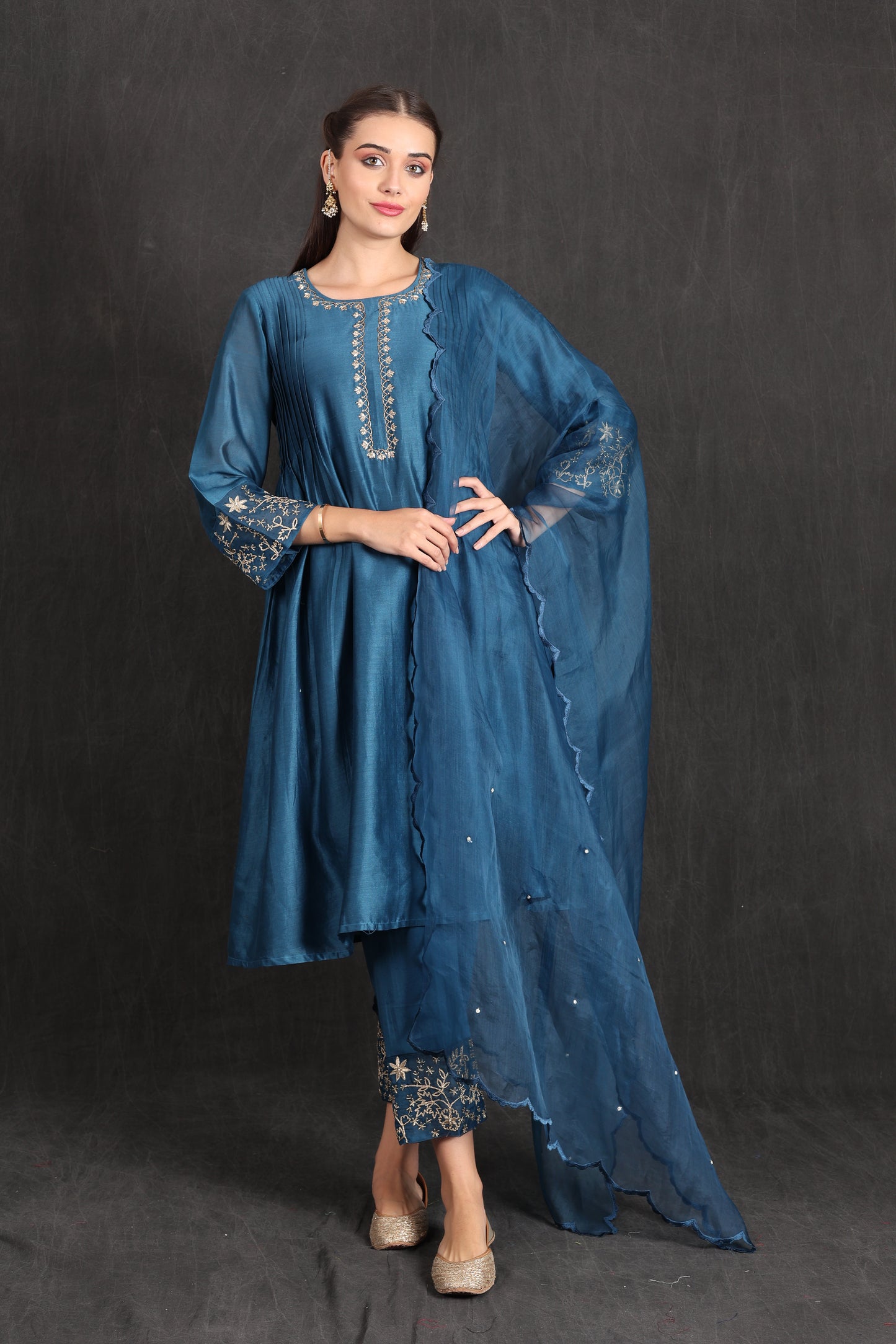 MAHIRA - Blue Pleated Suit