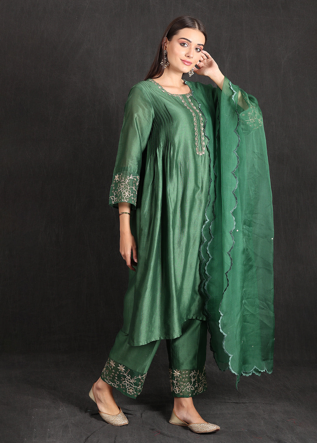 MAHIRA - Green Pleated Suit