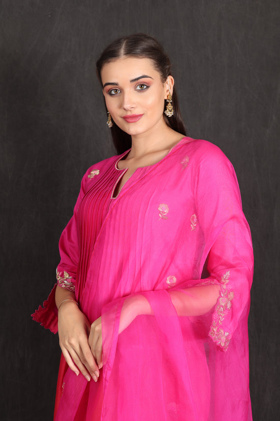ISRA - Pink Ombre Suit