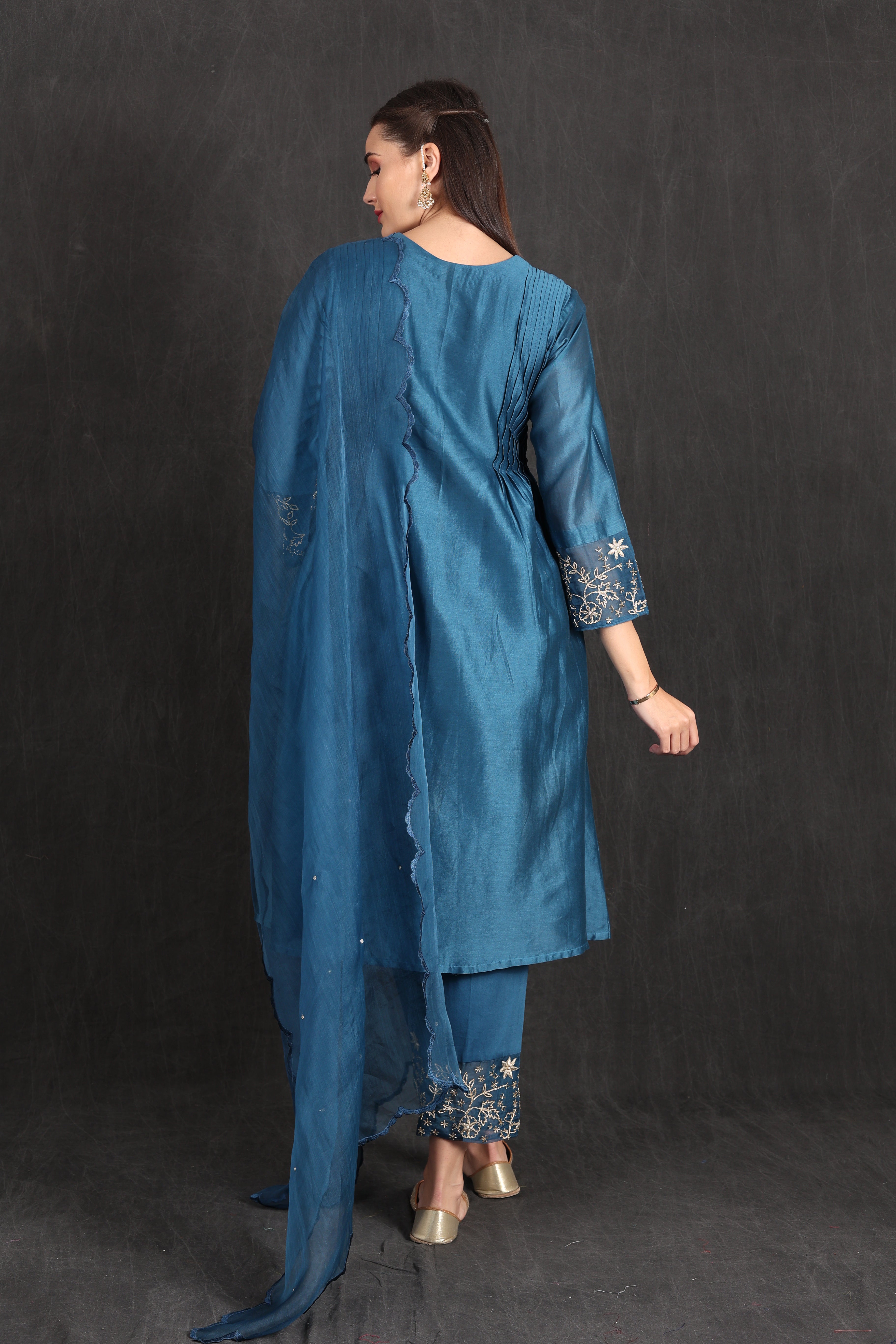 MAHIRA - Blue Pleated Suit