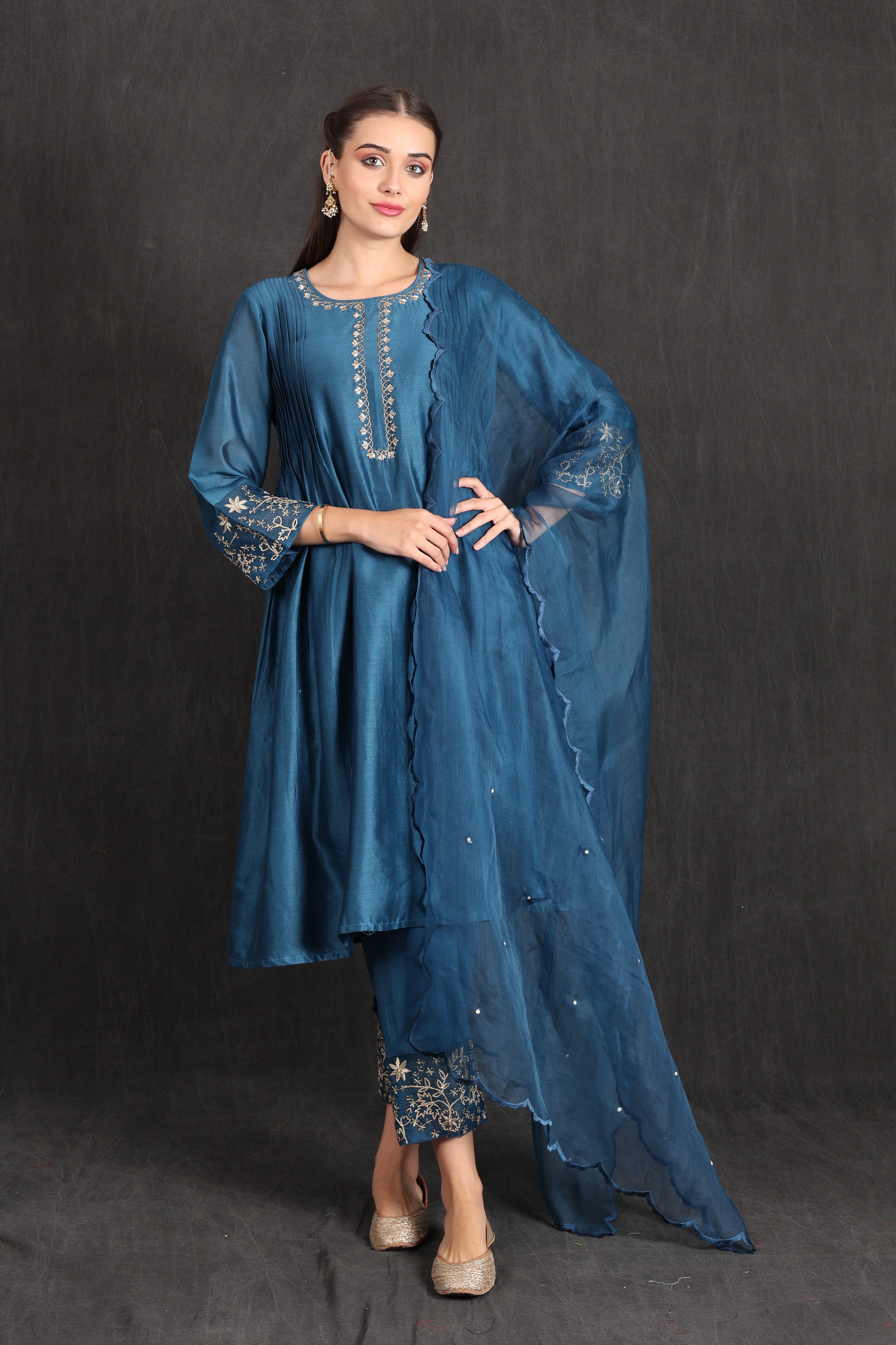 MAHIRA - Blue Pleated Suit